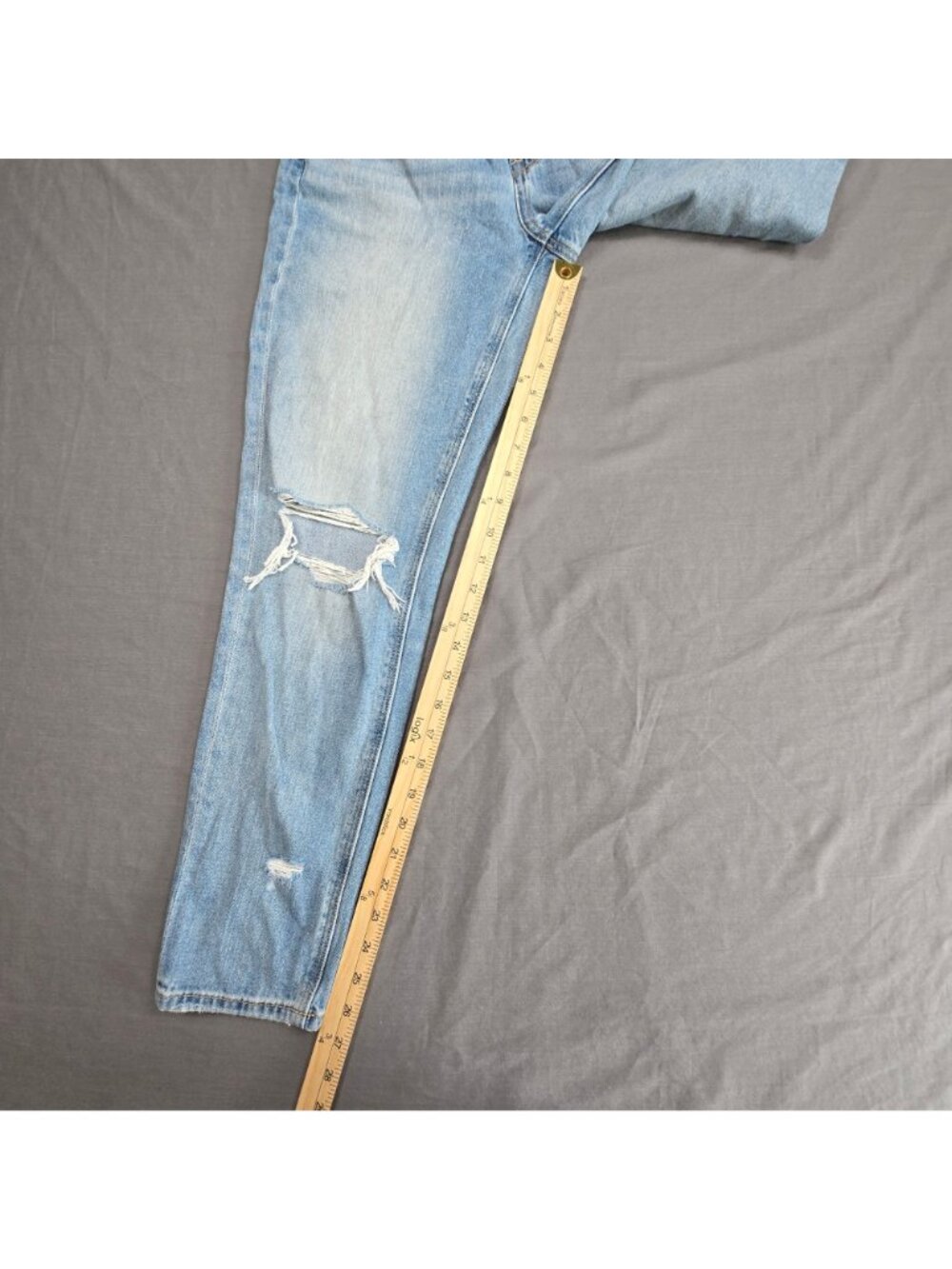 American Eagle Womens Size 2 Distressed Mom Jeans Light Wash Denim - Picture 4 of 6